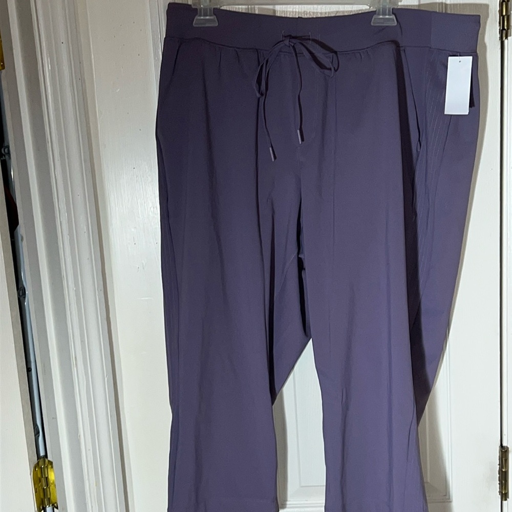 Lane BRYANTActive wear  knee length plus size 18/20